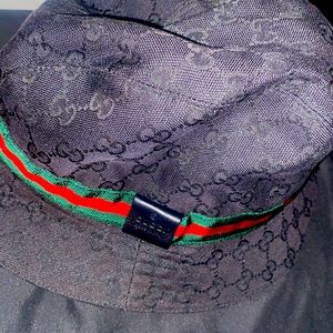 Gucci bucket hat